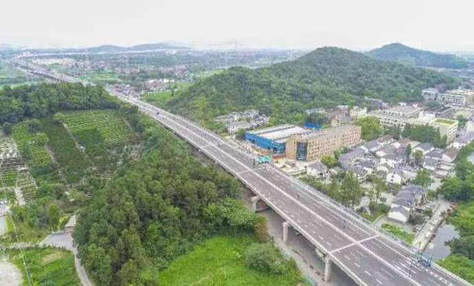 空中俯瞰建成后的吴山段高架.jpg